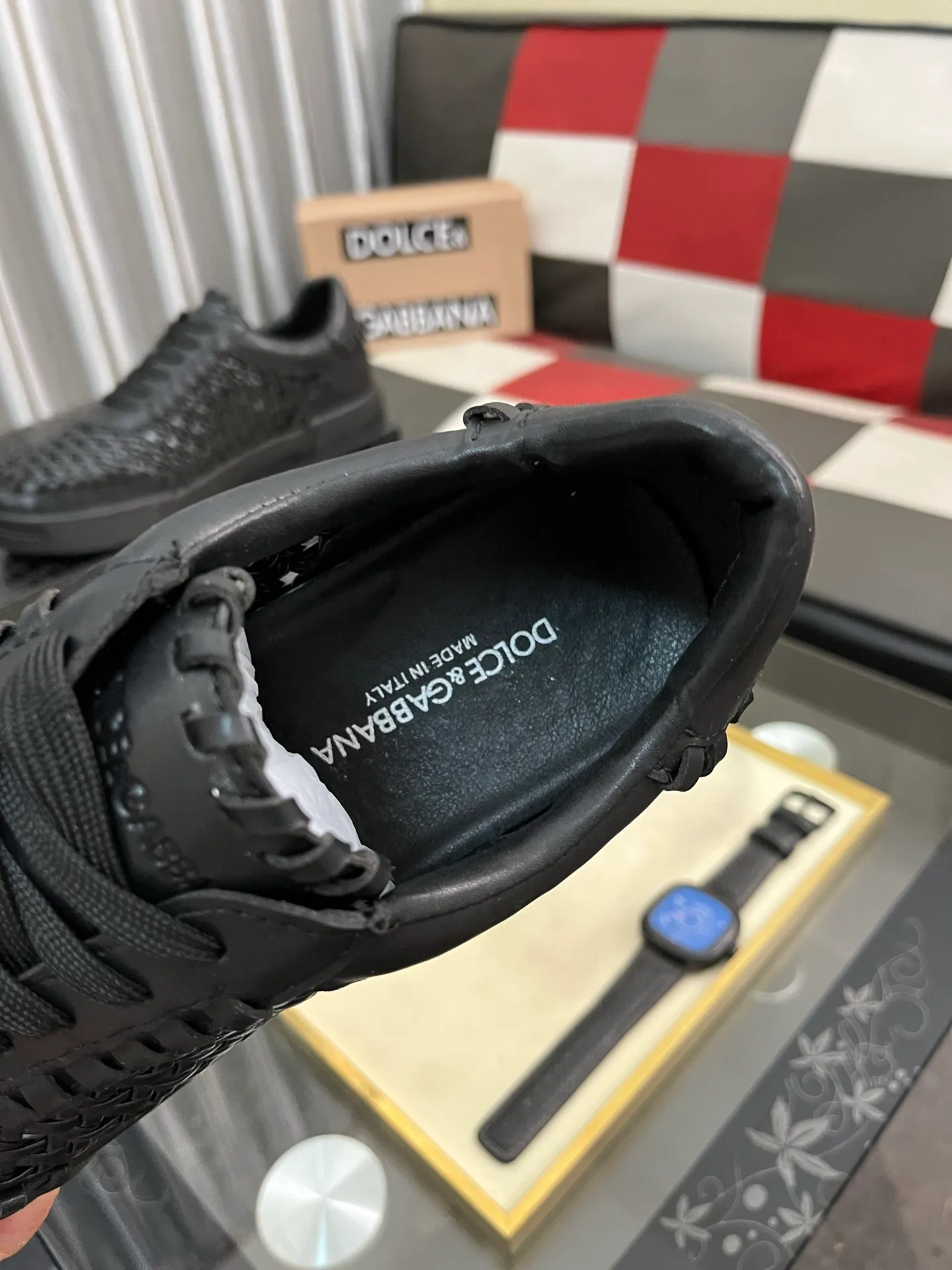 Men's shoes 💰458⌚️⌚️DG's latest popular casual shoes 🔥🔥, the tongue has the brand's iconic details, and the combination of silk cowhide and cow suede enhances the style. Fashionable and versatile, it can complement any look. Create an exquisite design with unique dynamic vitality and modern atmosphere, showing modern elegance. Size: 38-463️⃣Colors available